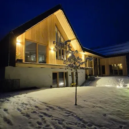 Haus Am Fels, Alpenaster * هيرماجور