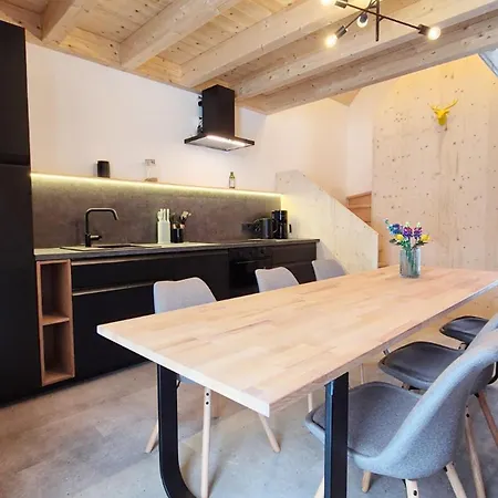 Haus Am Fels, Alpenaster * هيرماجور