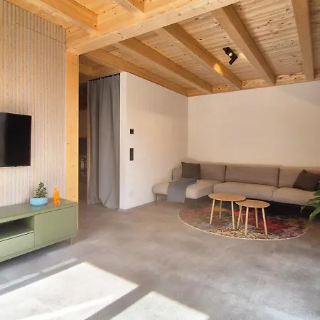 Haus Am Fels, Alpenaster *
